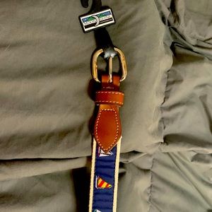 Nautical sailboats Vineyard Vines belt 44